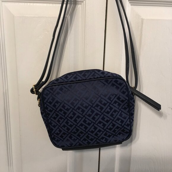 Tommy Hilfiger Jaquard Crossbody Navy Purse NWOT - Picture 5 of 9